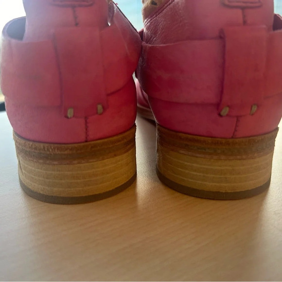 LOFT brand new bright pink with yellow mesh booties- lace cut out yellow top 6.5 - Picture 8 of 13